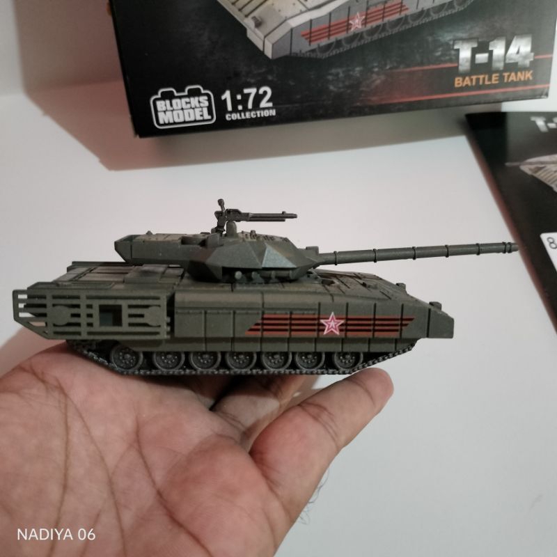 model kit tank baja T-14 ARMATA 1/72 military