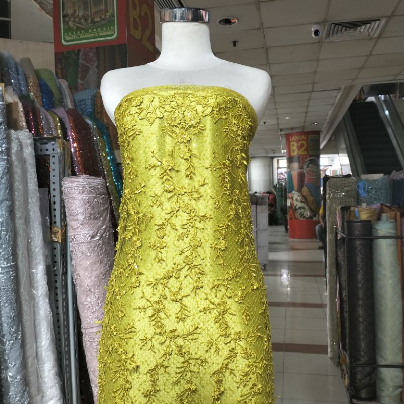 BAHAN/KAIN TILE SPIDER BUNGA 3D / BAHAN KEBAYA BUNGA TIMBUL