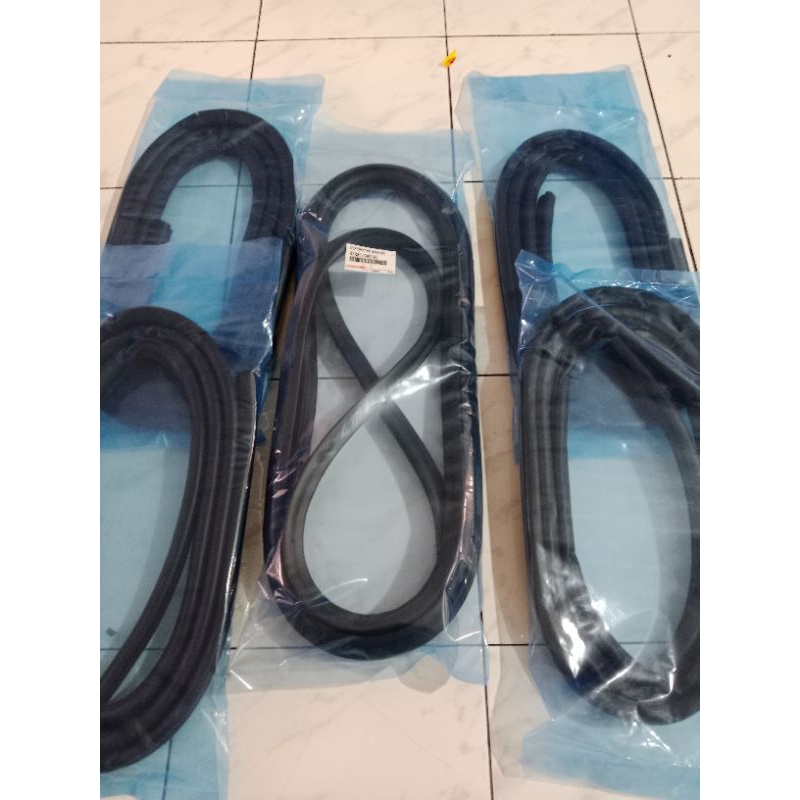 karet balon pintu karet set body pintu toyota innova 2005-2015