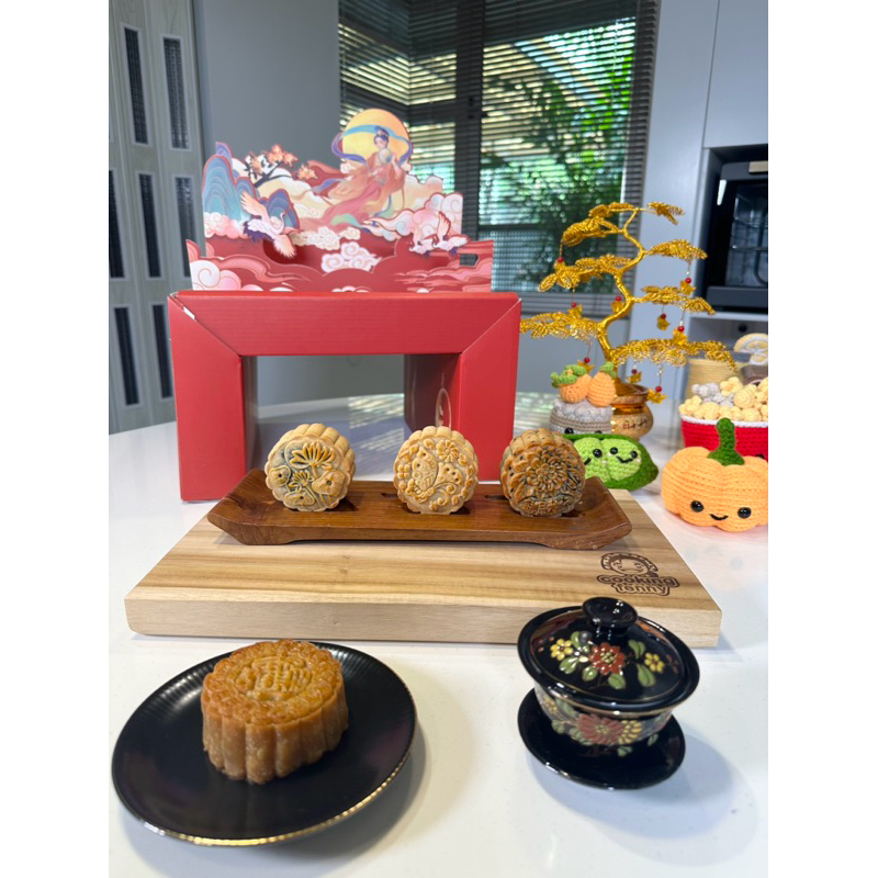 

Regular Mooncake & Gluten Free Mooncake Less Sweet Tanpa Air Abu