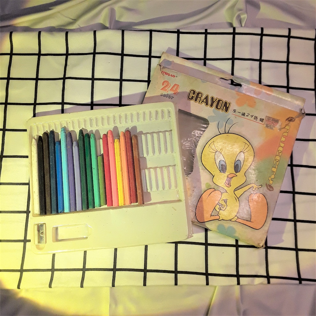 

Zhigao Crayon 24 Color Tweety Edition