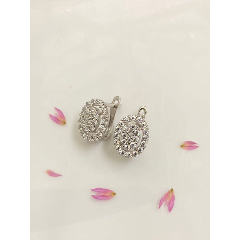 Laris Jewellery Anting Putih klep lonjong var btad 17K