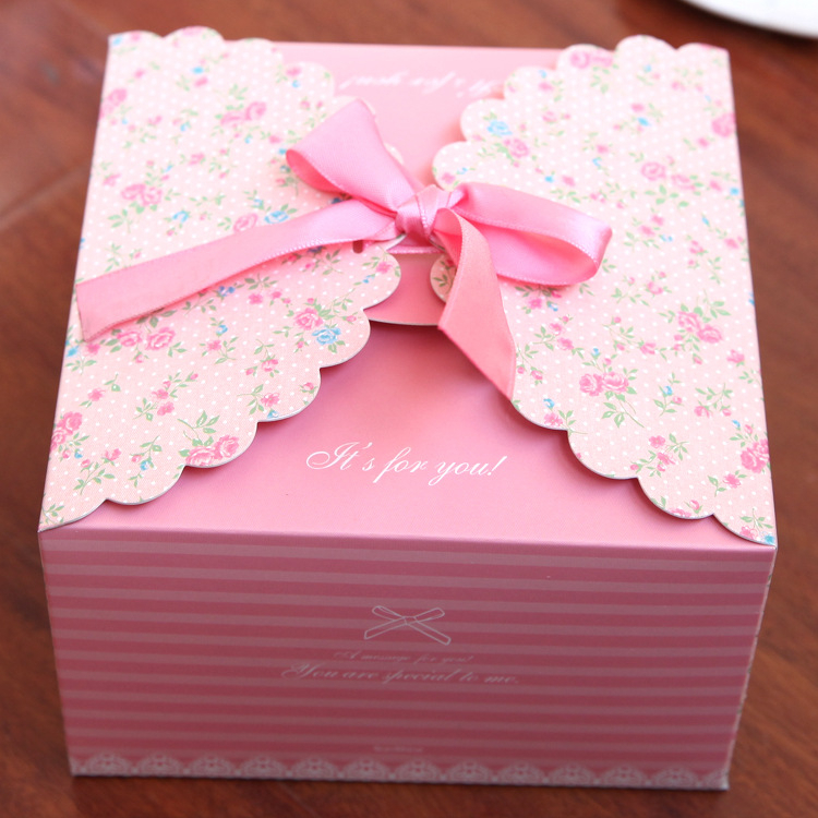 

Kotak Box Bingkisan Hadiah | Goodie Box | Box Hampers | Box Parsel | Box Hadiah