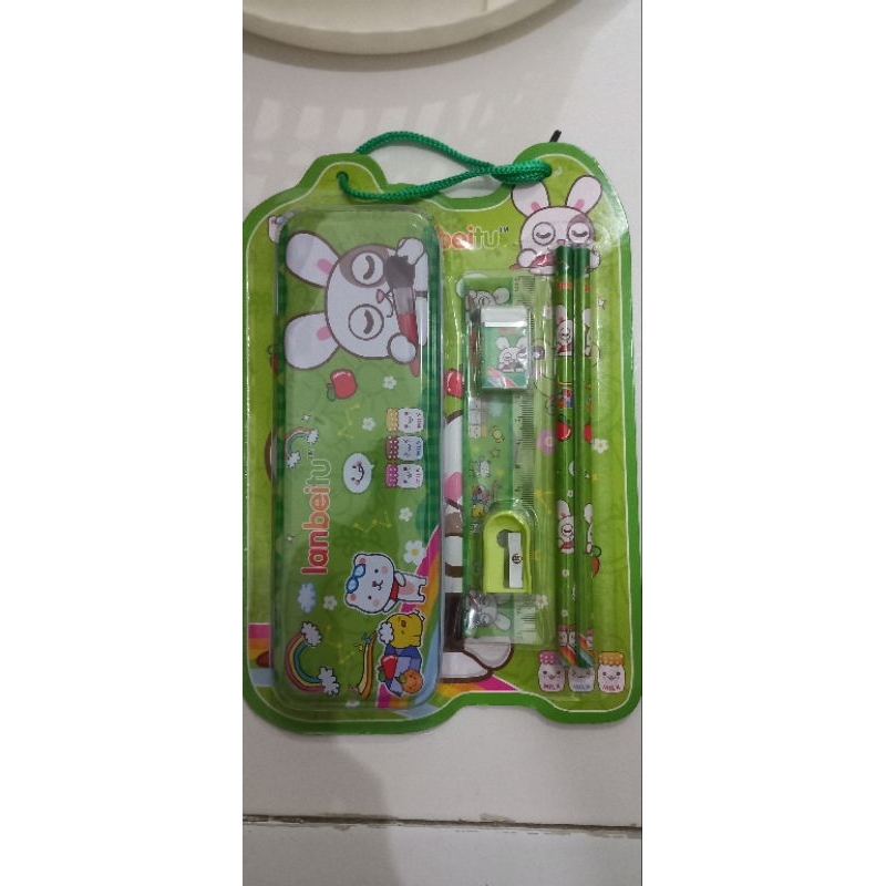 

set alat tulis