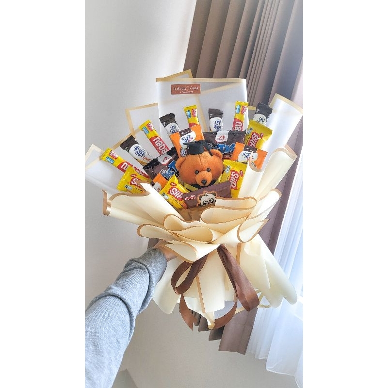 

Buket Jajan Bucket Snack Wisuda Murah Surabaya