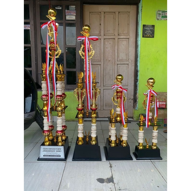 piala set besar (free sticker dan logo)