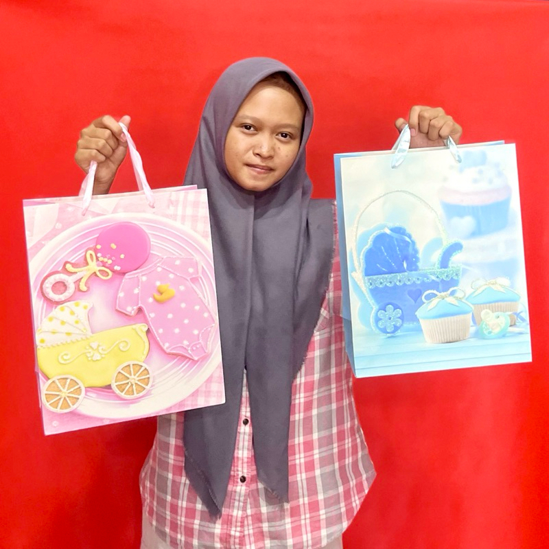 

Paper Bag premium gliter baby grils dan baby boy Bingkisan Kado ukuran besar jumbo ecofootwear.id