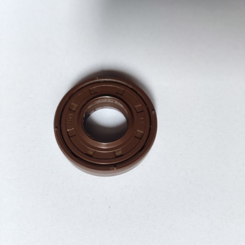 oil seal dinamo altrnator isuzu panther 2,5/2,5