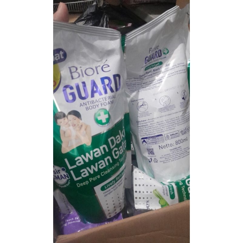 sabun mandi cair biore 800ml