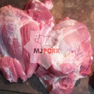 

Kapsim Babi B2 Pork Daging Kulit Lemak 1 kg