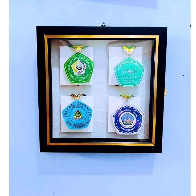 Frame Medali Minimalis Modern / Bingkai Medali/Figura