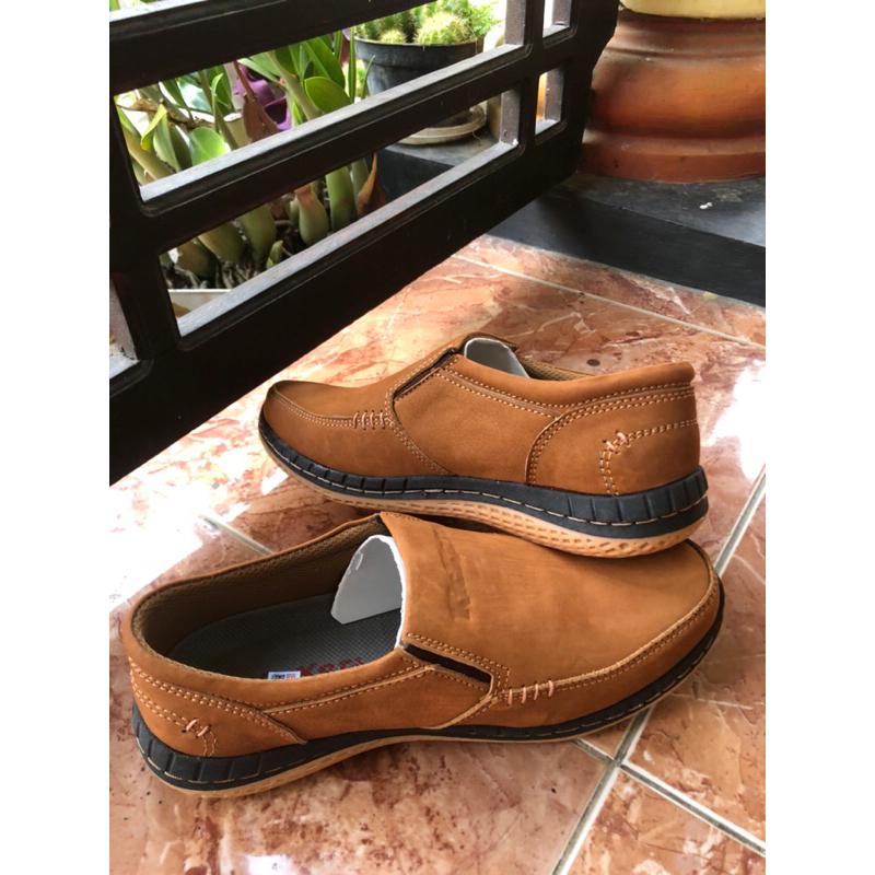 SEPATU PRIA KULIT SAPI ASLI
