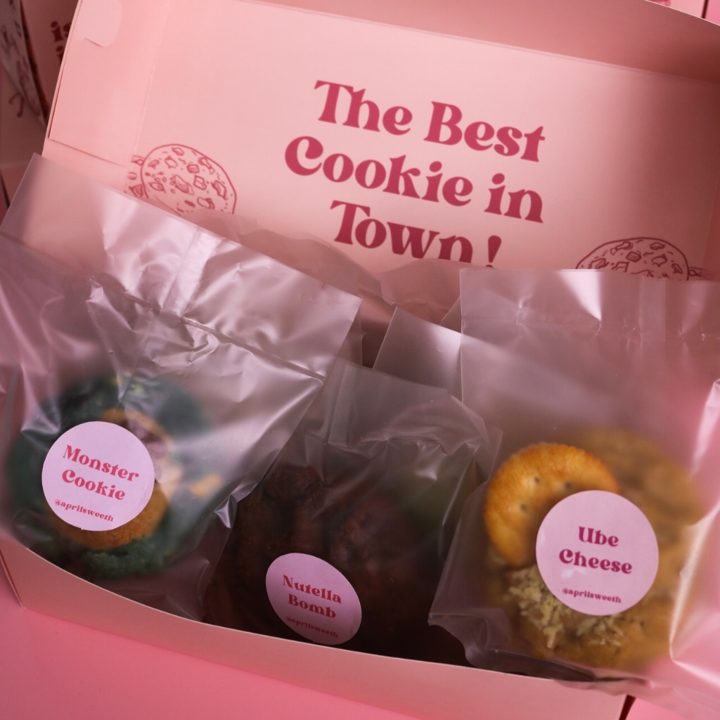 

Bundle of 13 Aprilsweeth Soft Cookies 100gr Premium Semua Rasa