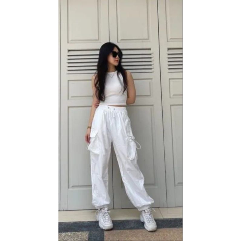 CELANA CARGO SERUT WANITA MERAH PUTIH