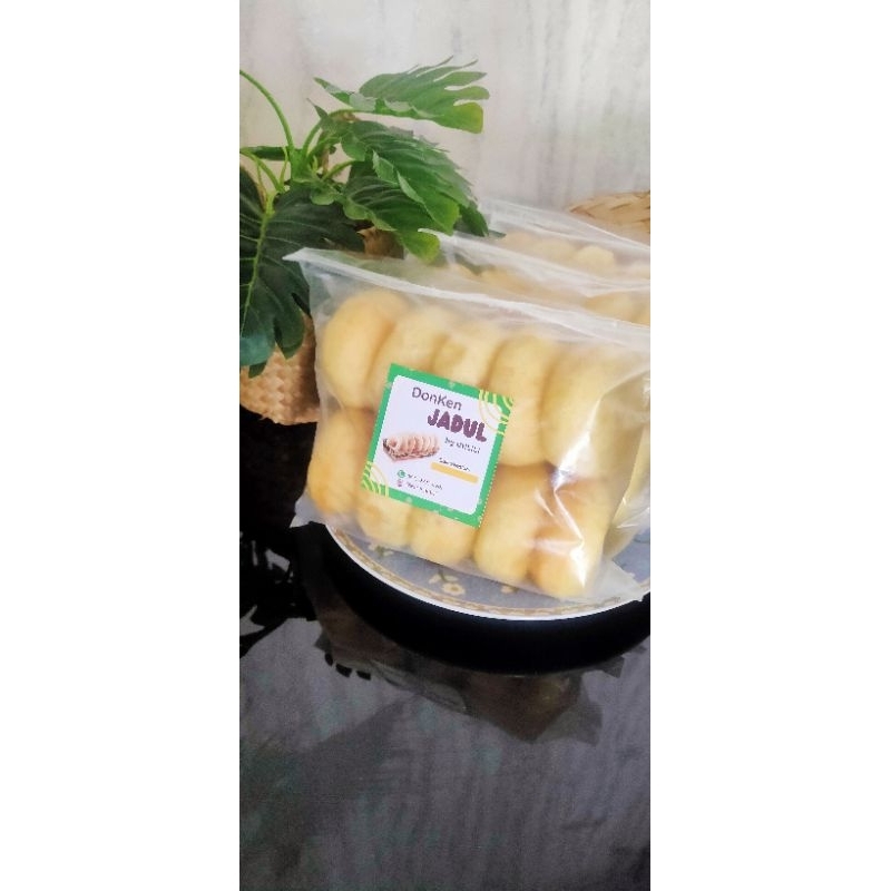 

Donat kentang uti lilik