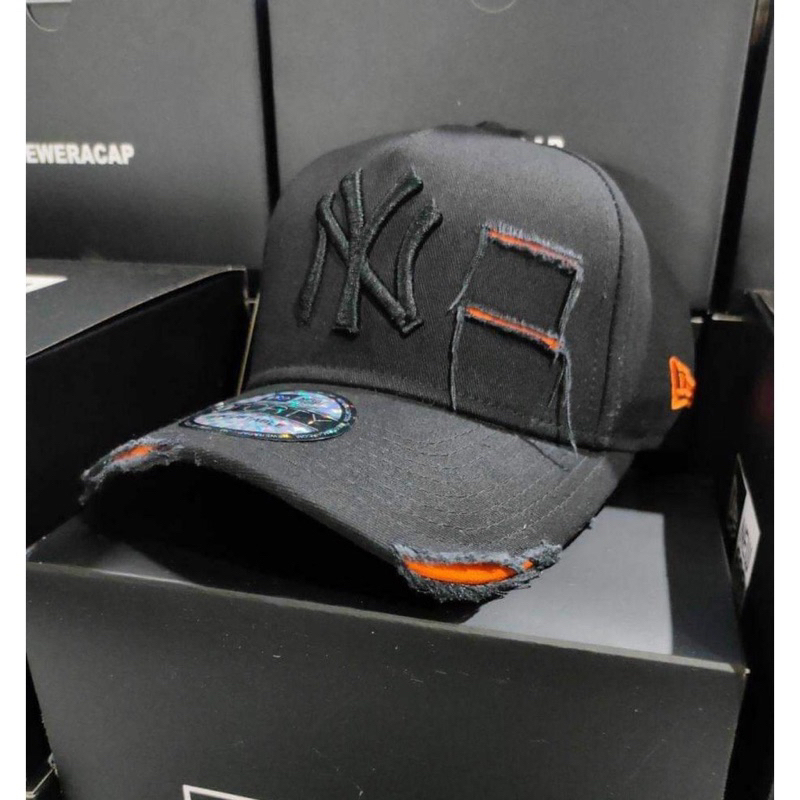 Topi NY Sobek Orange Hitam Model Terkini