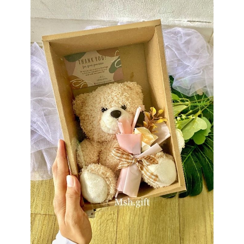 GIFT BOX WISUDA | GIFT BOX BONEKA WISUDA | GIFT BOX BONEKA ANNIVERSARY | KADO ULANG TAHUN CEWEK | BU