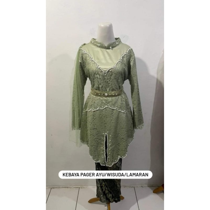1 SET KEBAYA WISUDA/KEBAYA LAMARAN/KEBAYA PAGER AYU PRELOVED