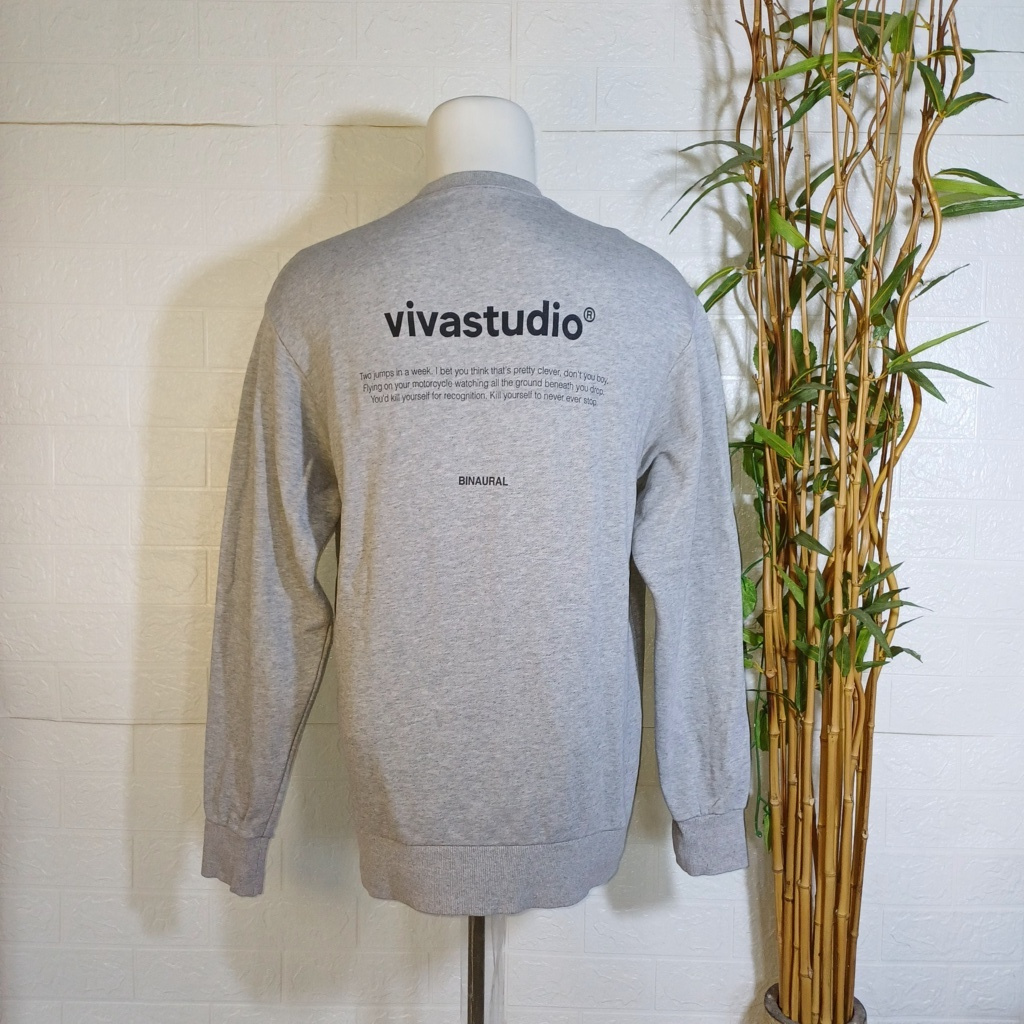 SWEATER CREWNECK VIVASTUDIO ORIGINAL, SIZE M (SECOND BRANDED) ABU-ABU, CN0229