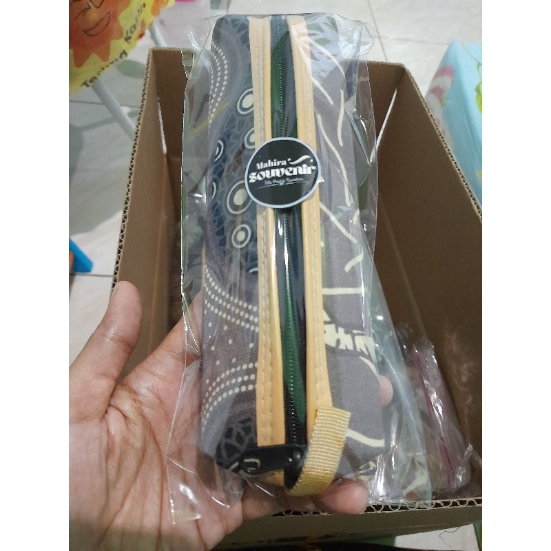 

dompet batik tempat pensil