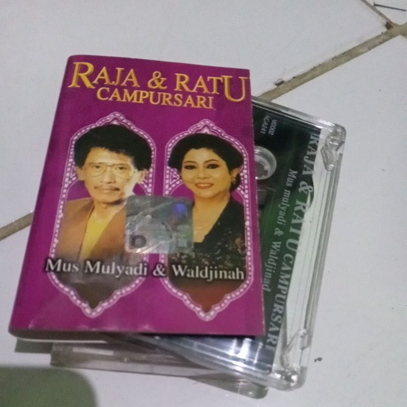 KASET PITA  RAJA DAN RATU CAMPUR SARI
