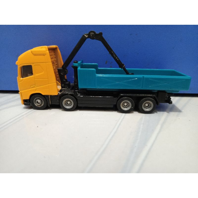 siku Volvo FH 1:87