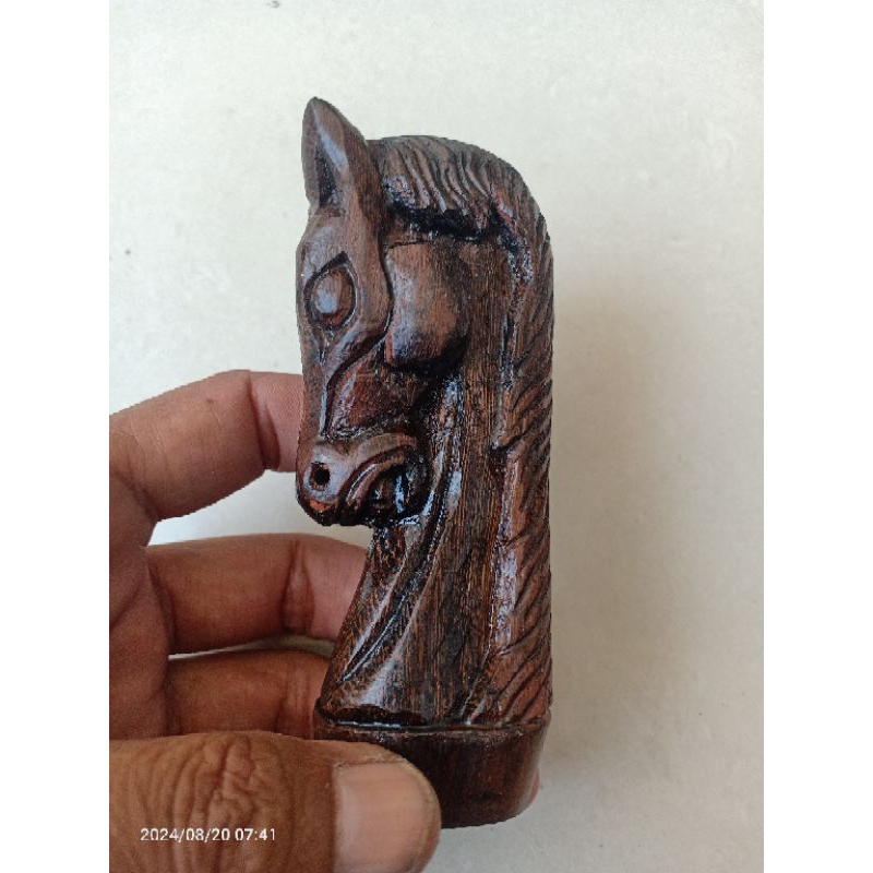 Deder keris ukir kuda kayu jambu