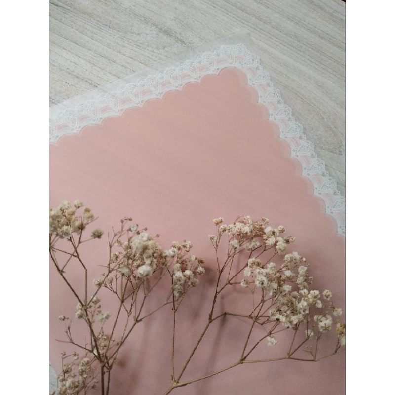 

kertas buket peach motif renda