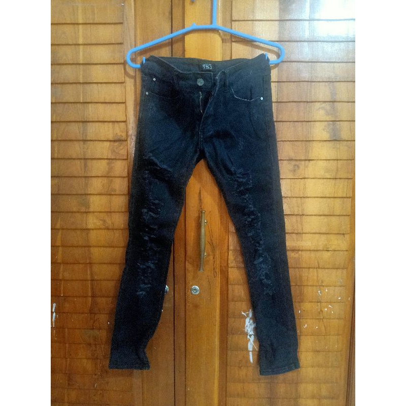 Celana Jeans Ripped Preloved