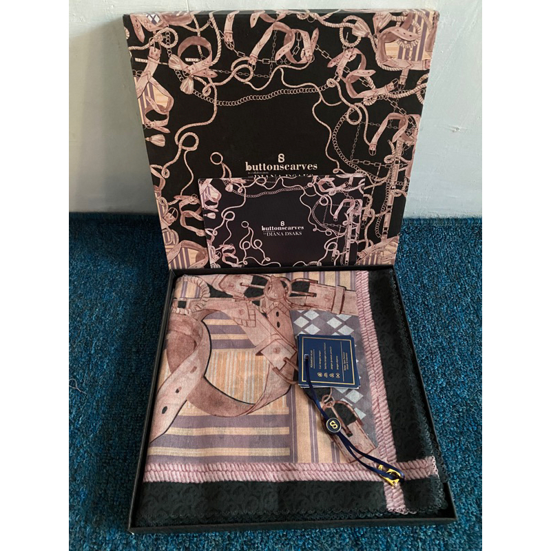 CHAIN 2 LA BELLA BUTTONSCARVES