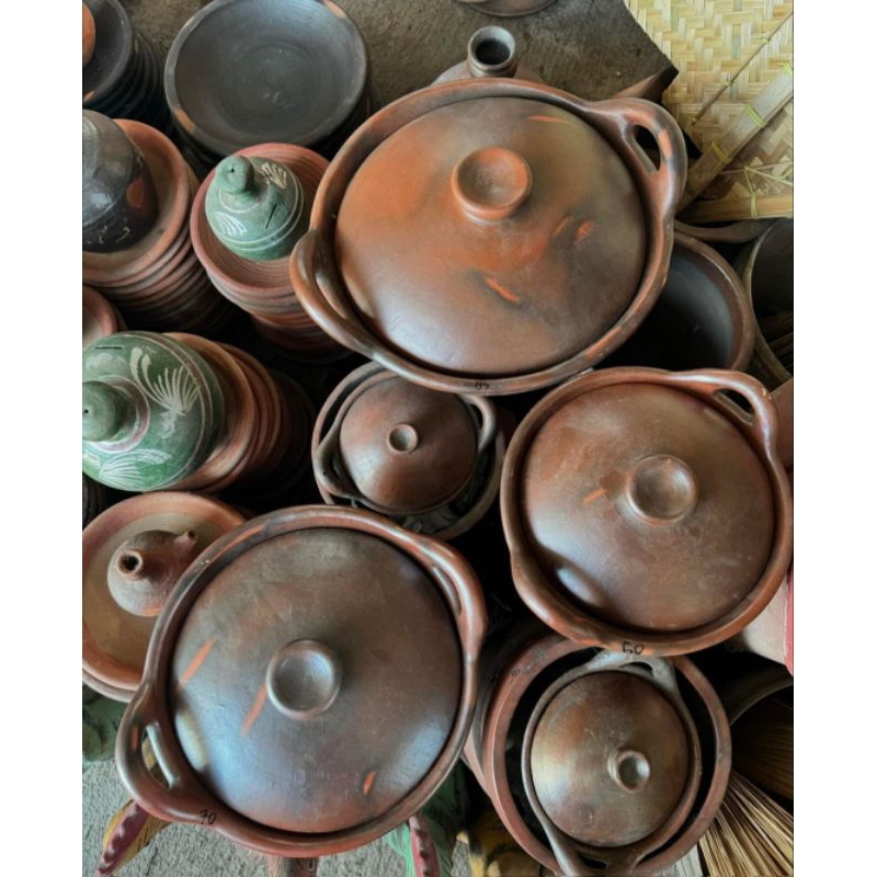 wajan tanah liat , kuali tanah liat