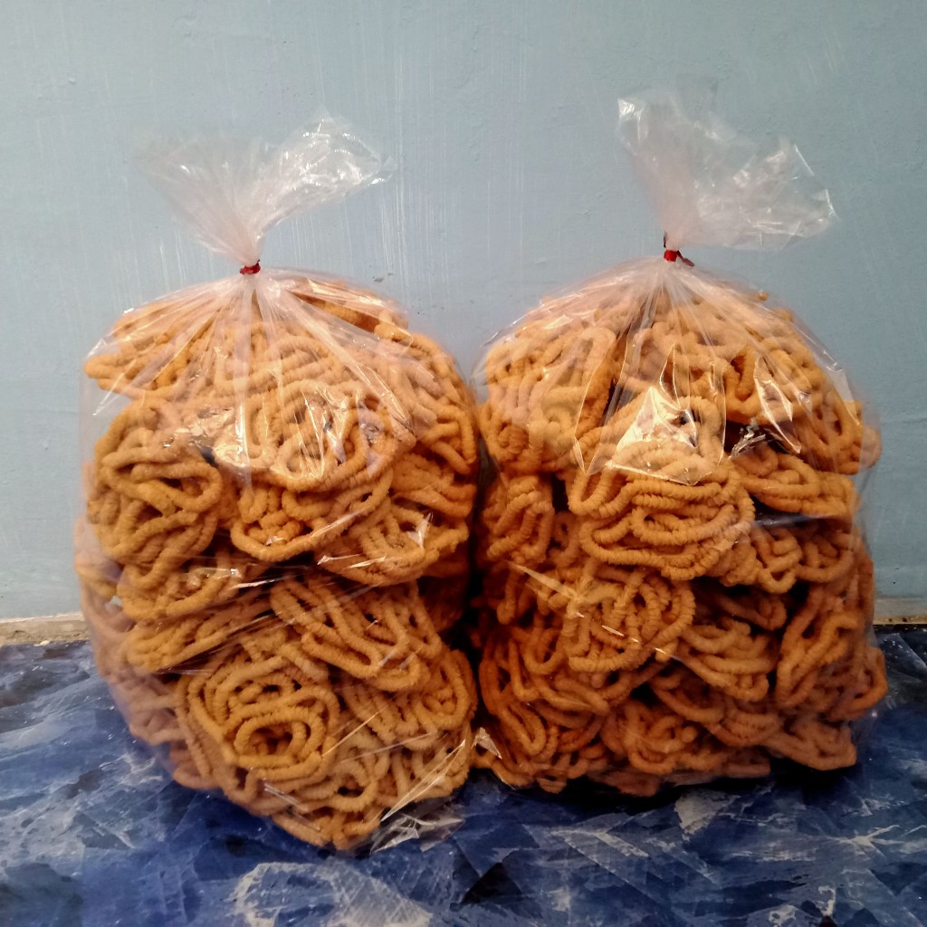 

kue jajanan akar kelapa/unthuk yuyu kemasan 1kg