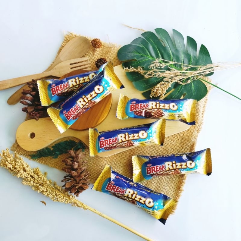 

Coklat Break Rizzo Crunchy Wafer with Karamel dan BR Peanuts, Snack import Arab saudi