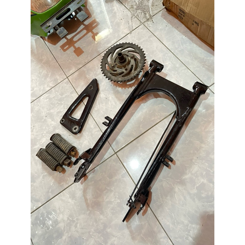 Kaki Kaki Swing Arm Nap Gear Yamaha YT 115 Asli Ori Copotan