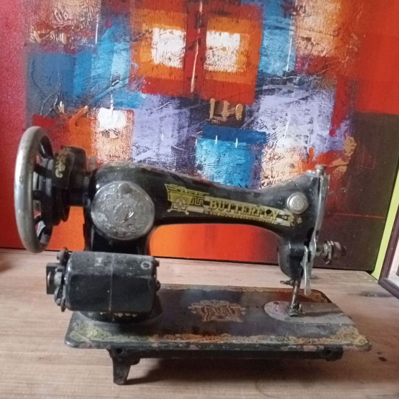 Mesin jahit butterfly,antik