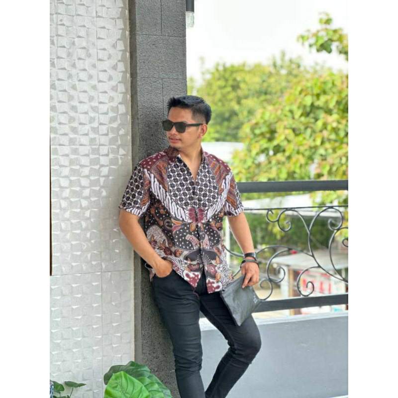 KEMEJA BATIK JAYASURA LENGAN PENDEK FURING