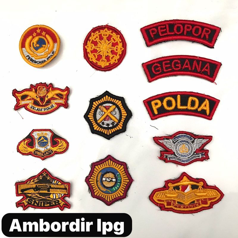 Atribut lengkap polri/brimob