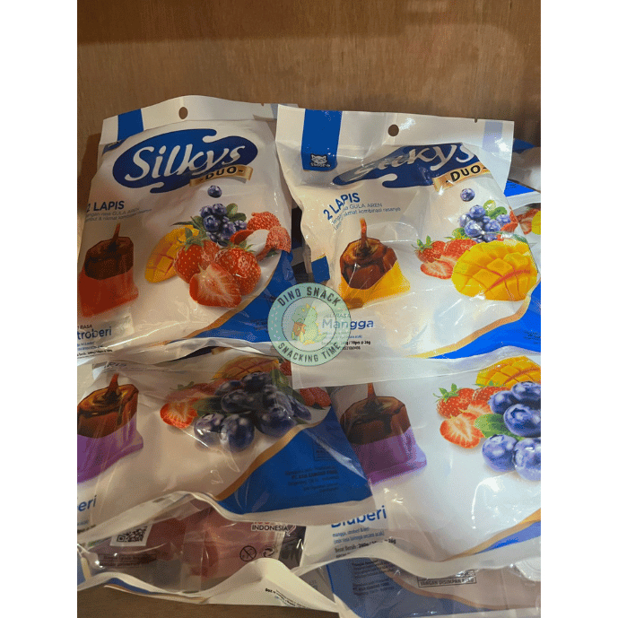 

Silky Duo Jelly Rasa Blueberry Stroberry Mangga (Isi 10 Pcs)