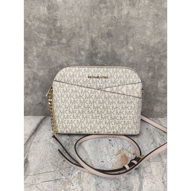 MK jet Travel medium dome signature vanilla blush