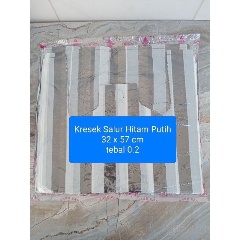 Kresek Lorek 32 cm. Kresek HDPE. Kresek salur hitam putih. Kresek besar murah. Kresek Kendi