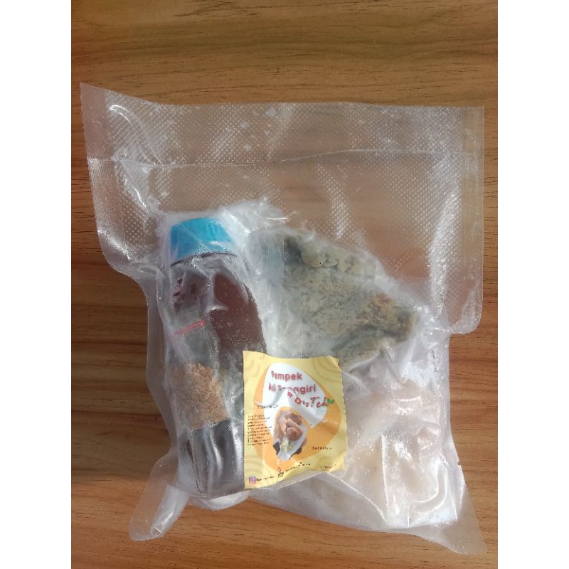 

Pempek Tenggiri Frozen Siap Goreng / Kukus Paket Usaha Isi 5 pcs