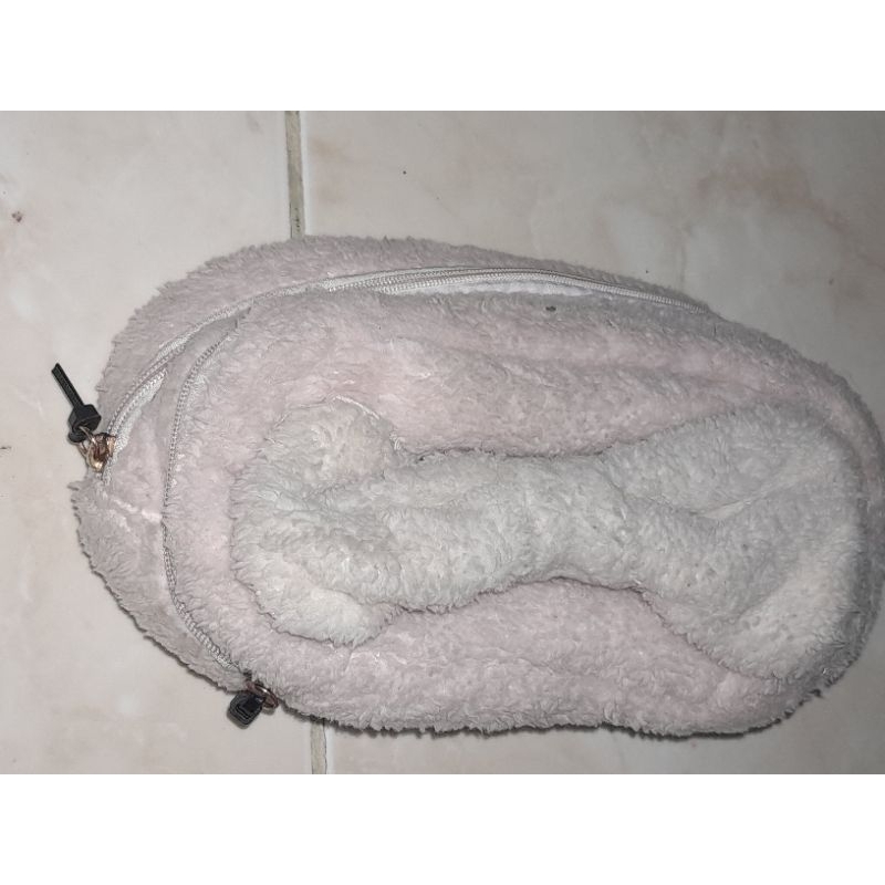 

tempat pensil bulu preloved