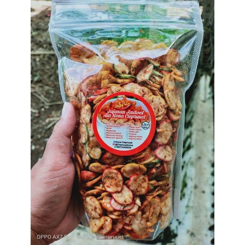 

KERUPUK SEBLAK PLUS DAUN JERUK