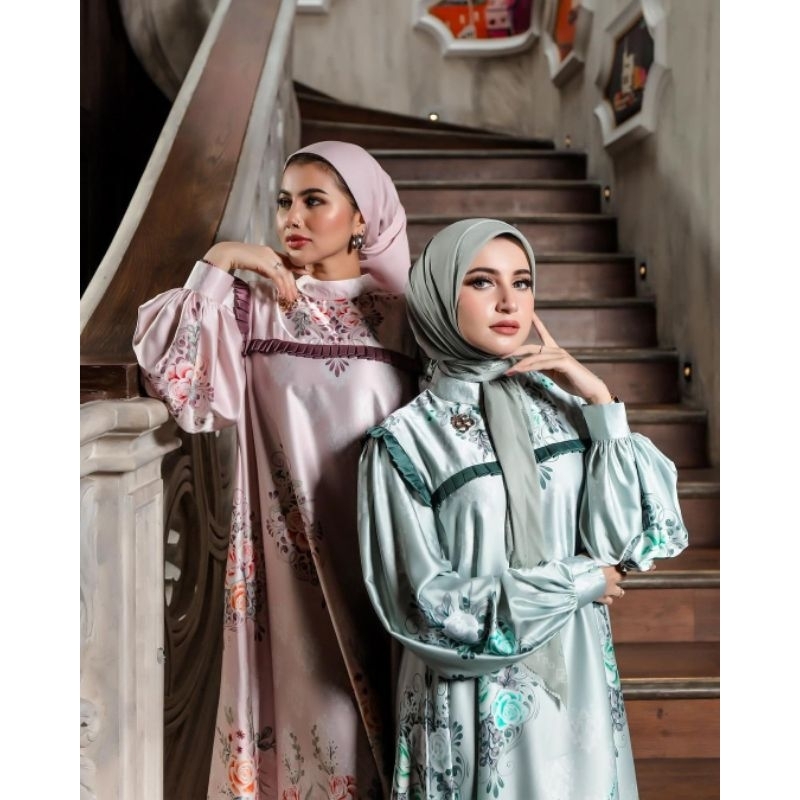 Gamis Satin Shella Saukia Motif Bunga