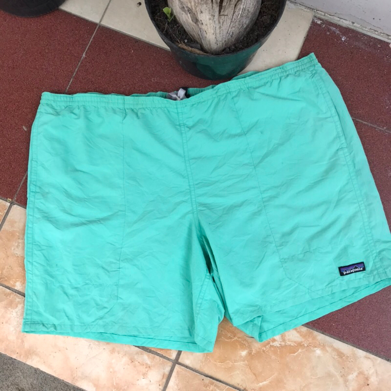 celana pendek patagonia second