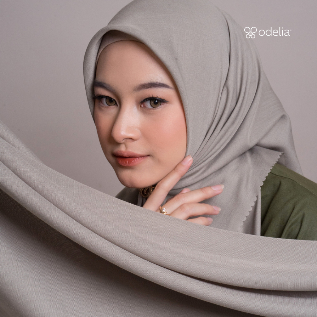 Odelia - Sage Green ( Seanna Voal Lux ) | Hijab segi empat I Jilbab segi empat I Kerudung segi empat