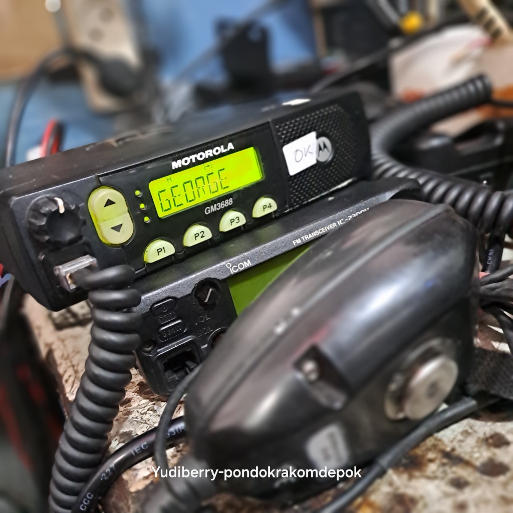 RIG MOTOROLA GM3688 VHF 140.000MHZ SD 174.000MHZ NORMAL MOTOROLA GM 3688 FREKUENSI VHF BEKAS COCOK B