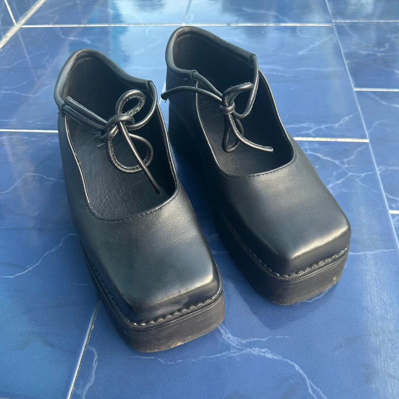 mov genuine leather mary jane platform shoes sepatu kulit preloved