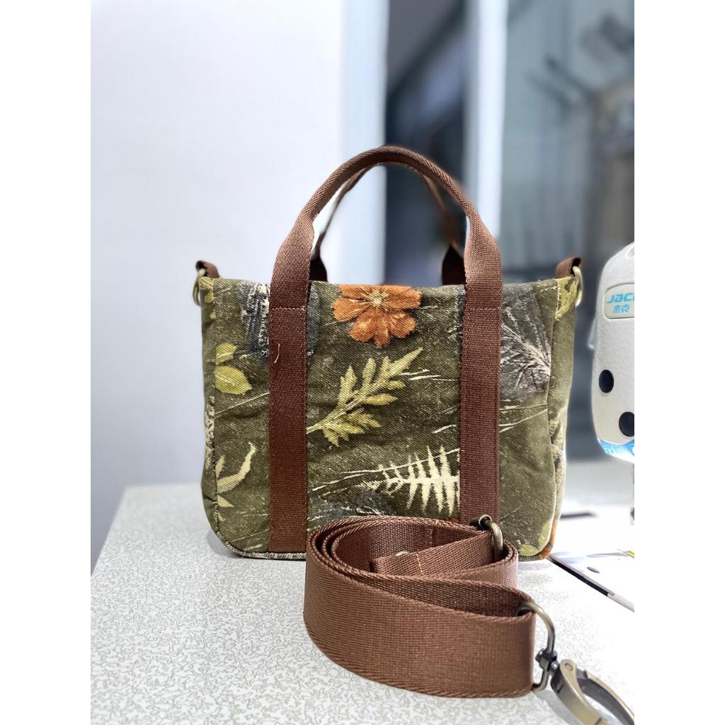 Dangdaunan Tas Ecoprint Ivy Series Kanvas Sling & Handbag