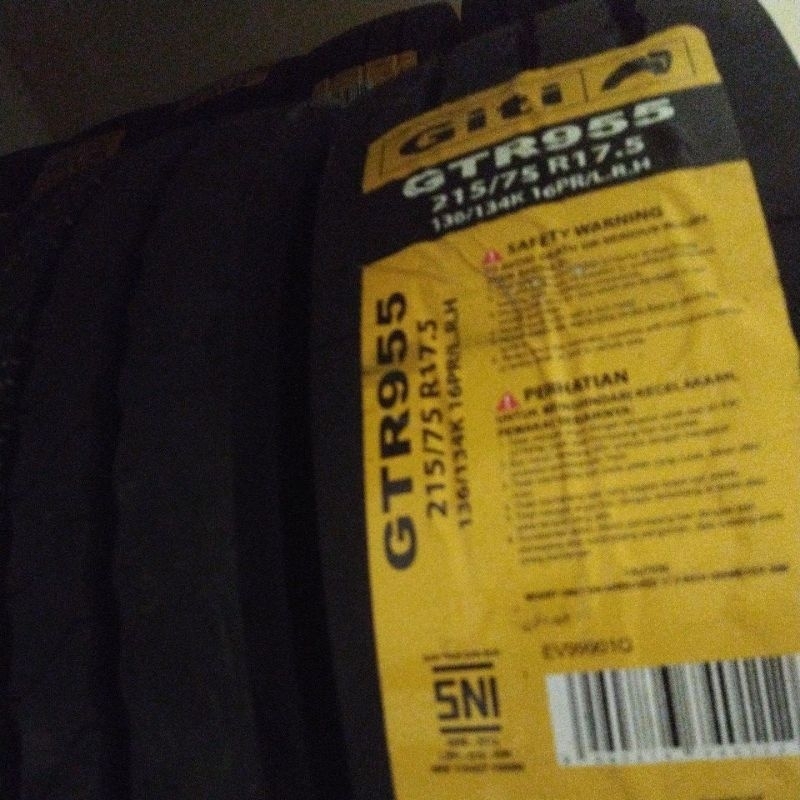 Ban Truk Tubeless GITI 215 / 75 R17.5 GTR955 215 75 17.5